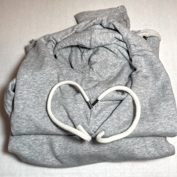 BNWT Betsey Johnson raw hem stylish flare sleeve hoodie size small PRICE FIRM - Picture 12 of 13